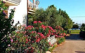 Seafront Apartment Jadri